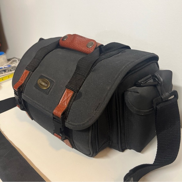 Vintage Canon Black Canvas Camera Bag Pockets Shoulder Strap Leather - Picture 3 of 13